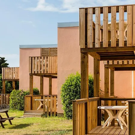 Ulvf Les Girelles Lejlighedshotel 3*